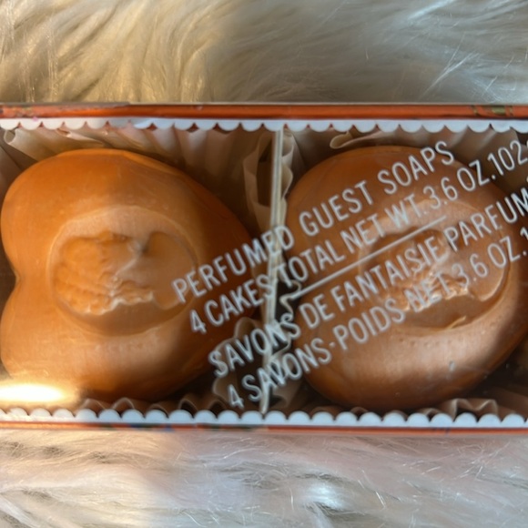 Delagar vintage cameo, hearts soaps - Picture 3 of 4